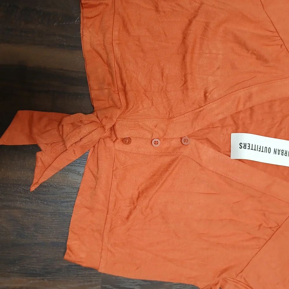 Urban Outfitters Rust Button-Down Crop Top - Picture 3 of 8